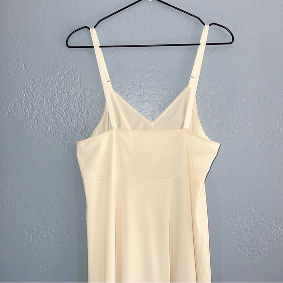 Lorraine 1970s Cream Vintage Slip Dress Size Tall 38/ Large - Picture 5 of 10